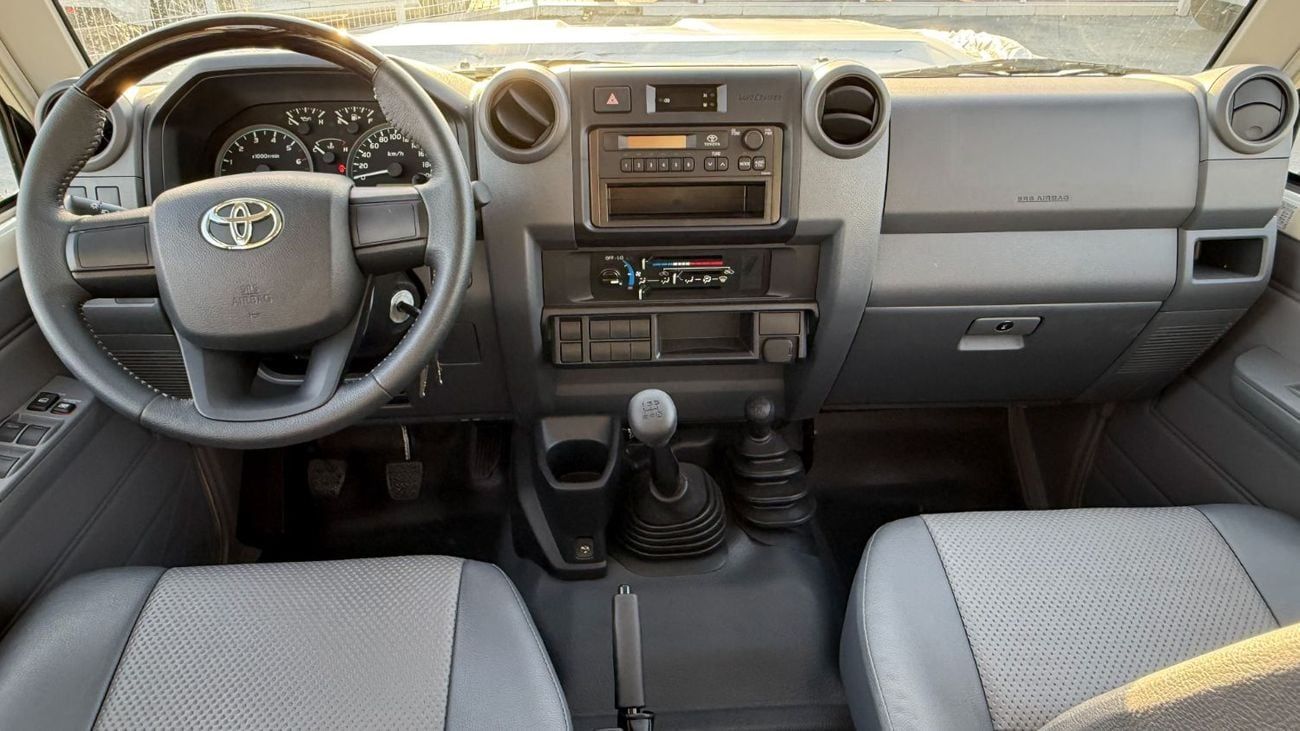 Toyota Land Cruiser Pick Up  Toyota Land Cruiser Pick-Up
