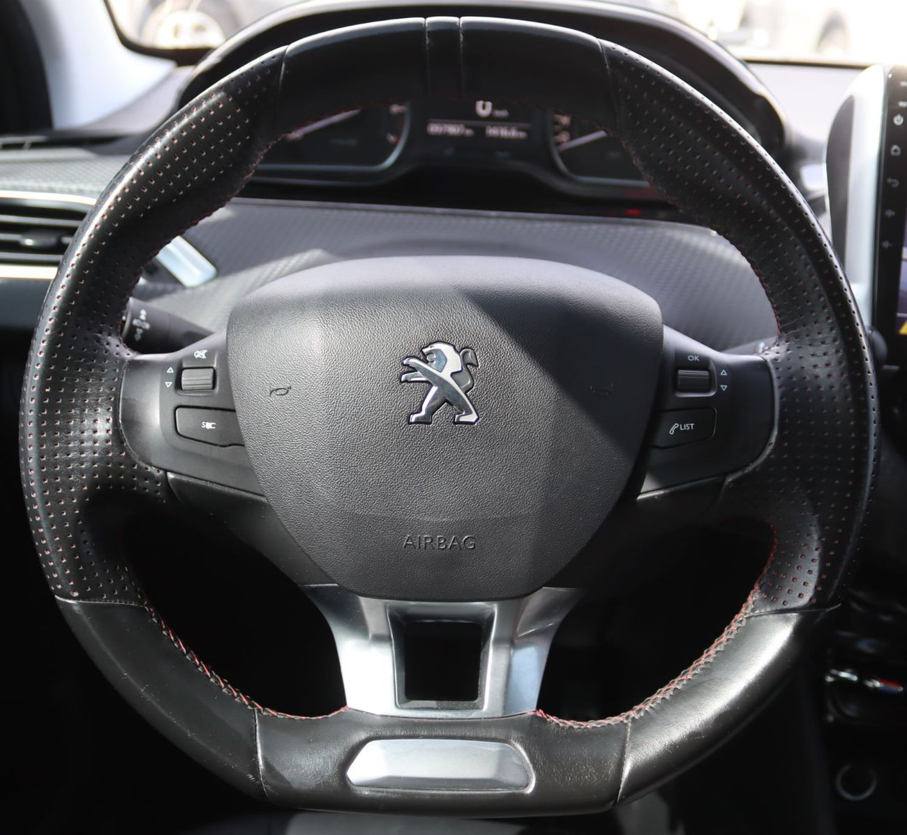 بيجو 308 بيجو 208 - موديل 2018 - خليجى  - بدون حوادث - محرك 1.6 - GT LINE - بحاله ممتازة