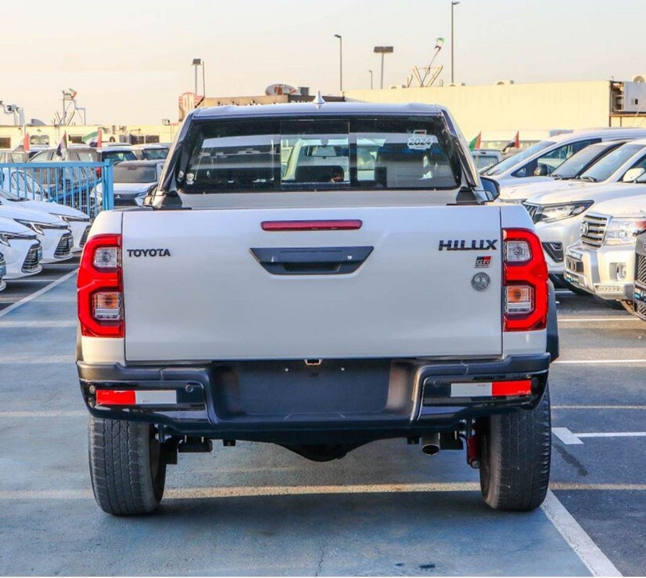 Toyota Hilux 4.0L GR PICKUP 4WD (PETROL)