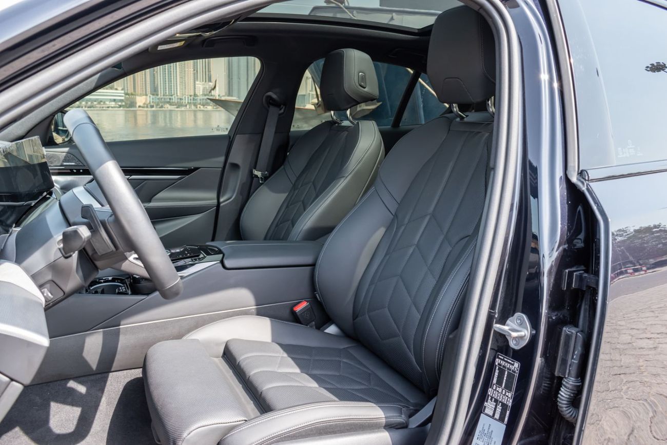 بي أم دبليو 520i M Modern-line