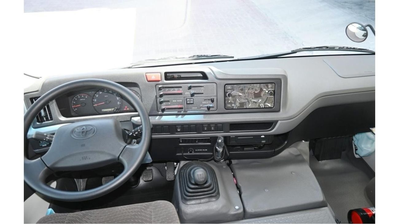 Toyota Coaster V6 4.2L DSL 23 Seater GCC Specs 2023YM