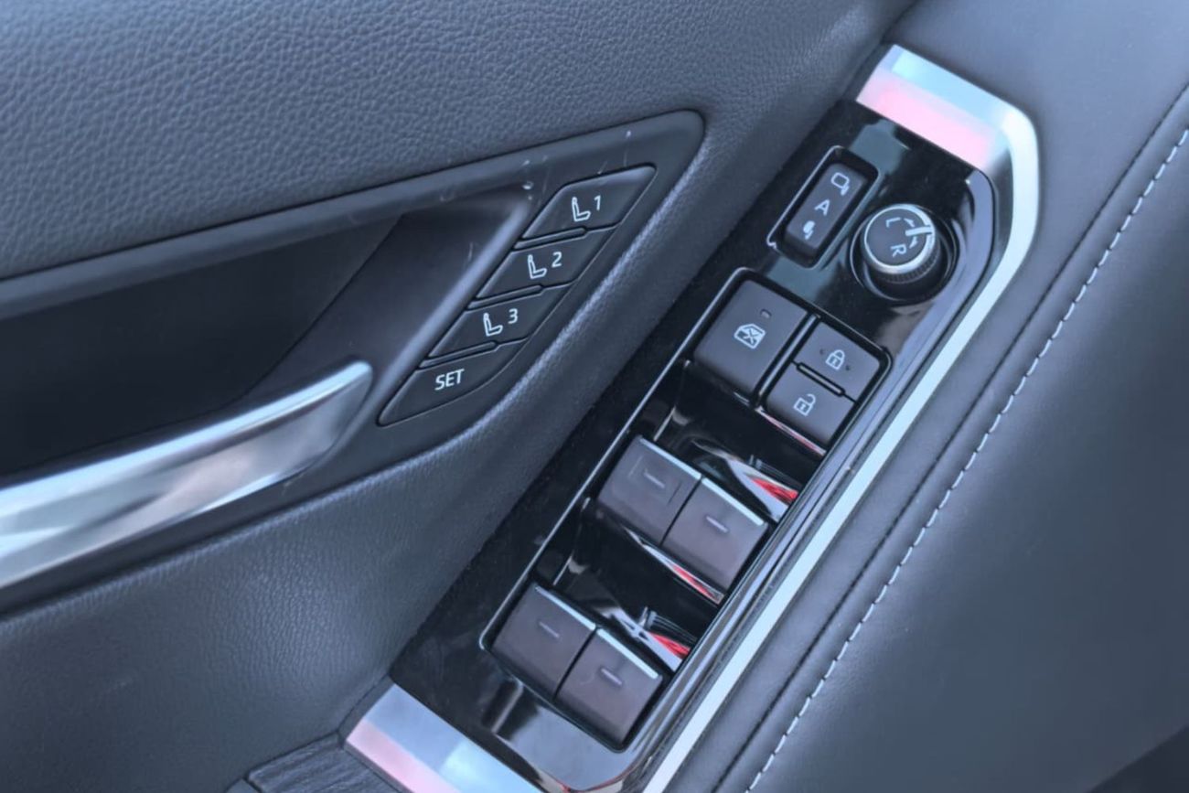 تويوتا لاند كروزر TOYOTA LAND CRUISER VXR 3.5L HYBRID 4WD JBL SPEAKERS  2026