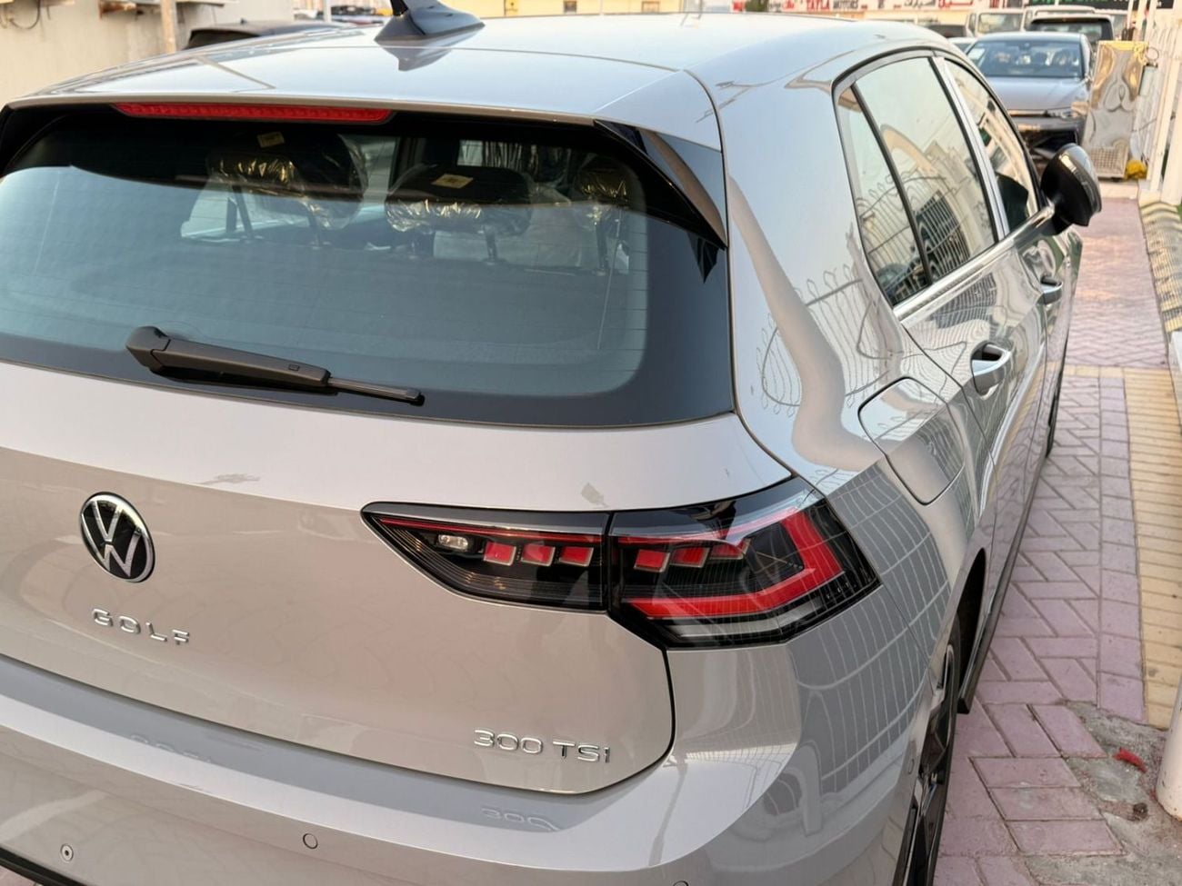 فولكس واجن جولف ار Golf8 R Line 2025