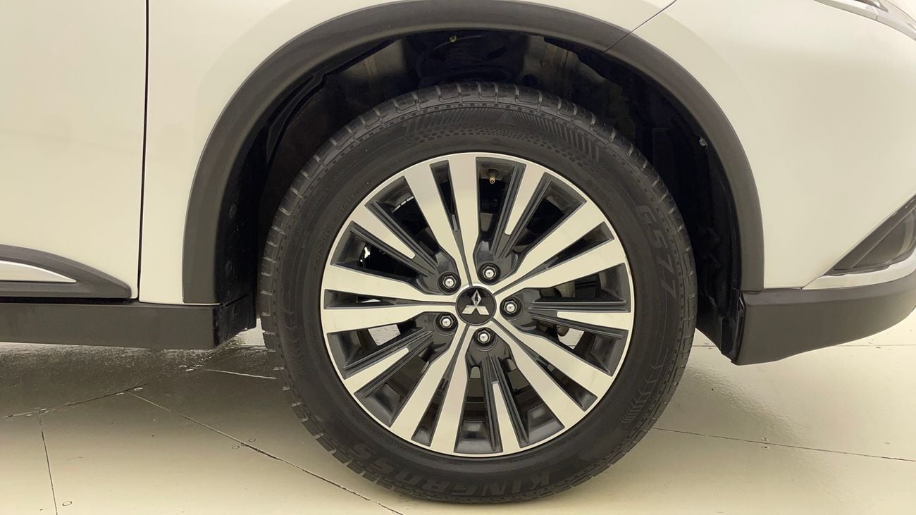 Mitsubishi Outlander GLX MIDLINE 2.4 | Zero Down Payment | Home Test Drive