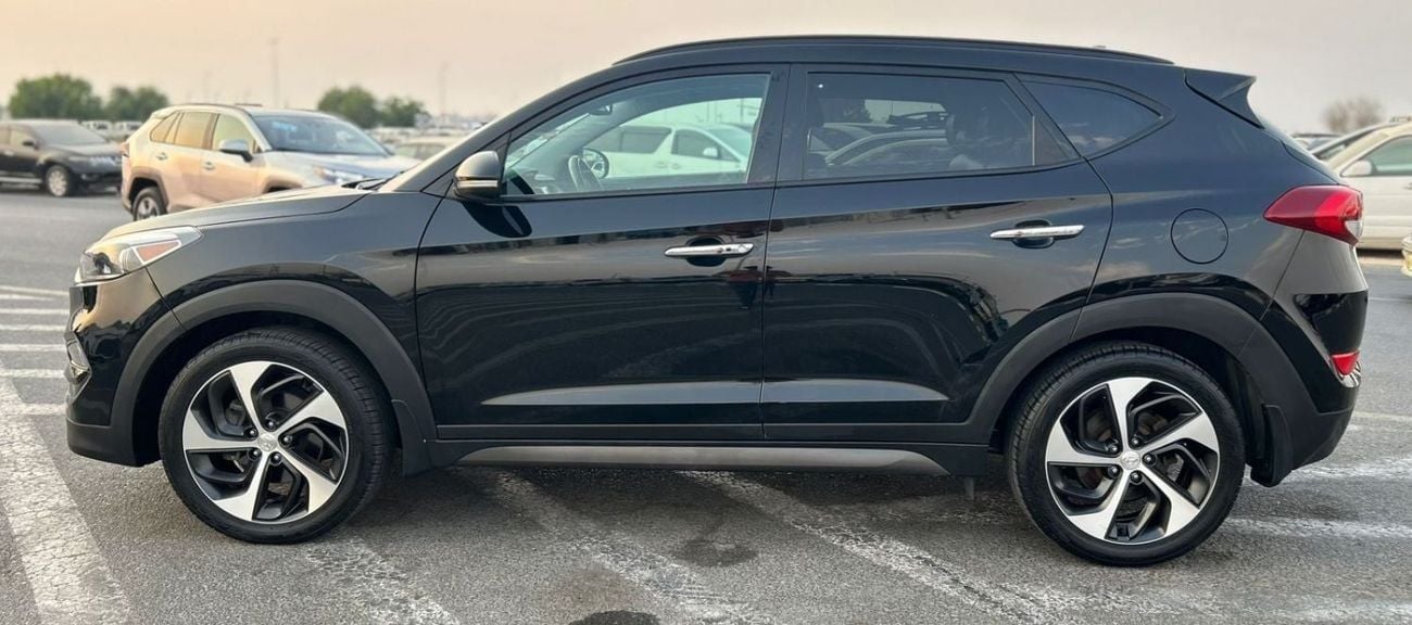 Hyundai Tucson 2016 Hyundai Tucson 1.6L V4 Turbo Panoramic View Full Option -