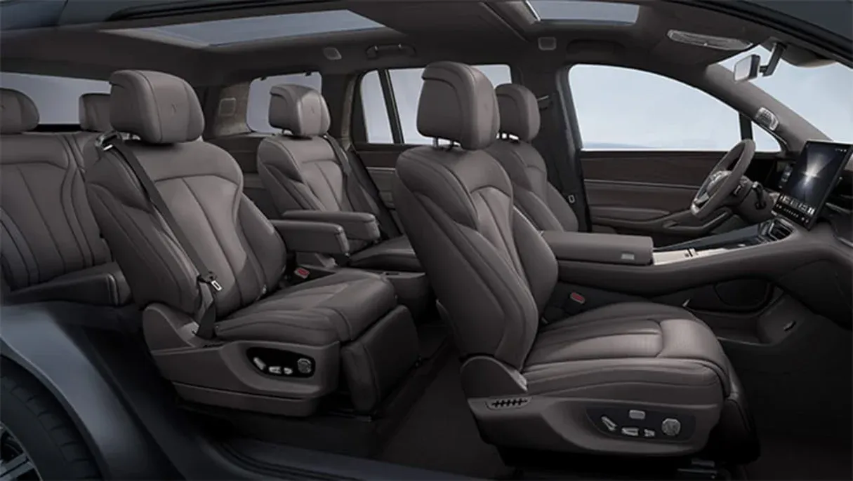 Denza N9 interior - Seats