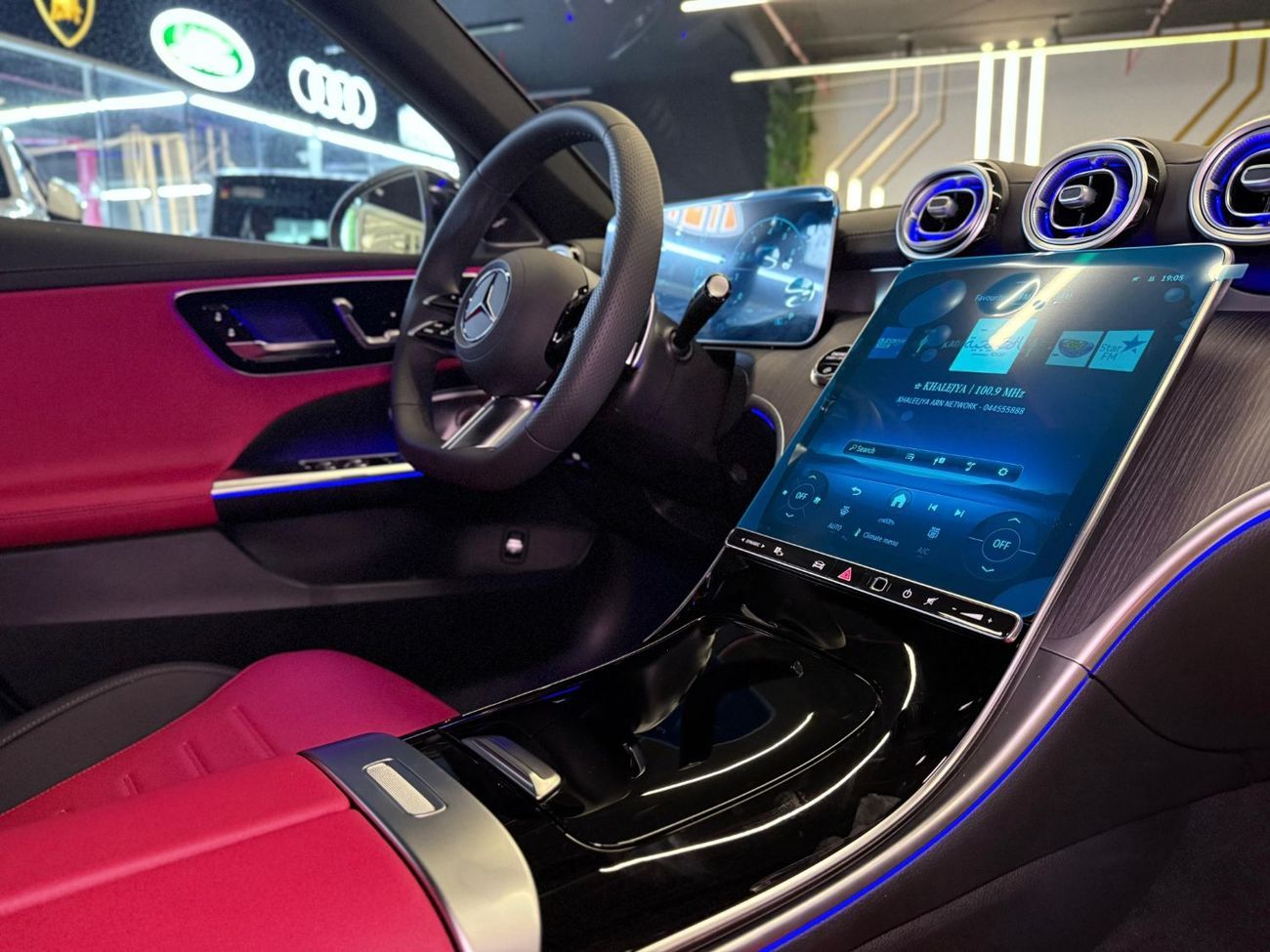 Mercedes-Benz C 200 Premium 2.0L 2025 C200 PREMIUM PLUS - GCC - 5 YEARS DEALER WARRANTY