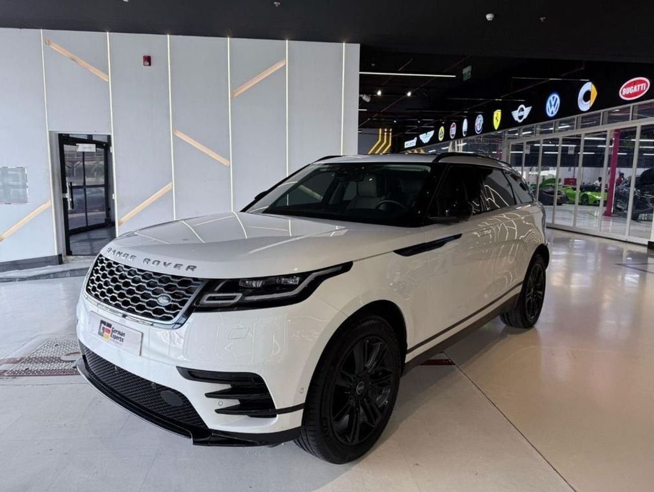 لاند روفر رينج روفر فيلار P250 R-Dynamic S 2.0L 2019 VELAR R DYNAMIC SE P250 / 40,000 KM / Warranty Available up on request