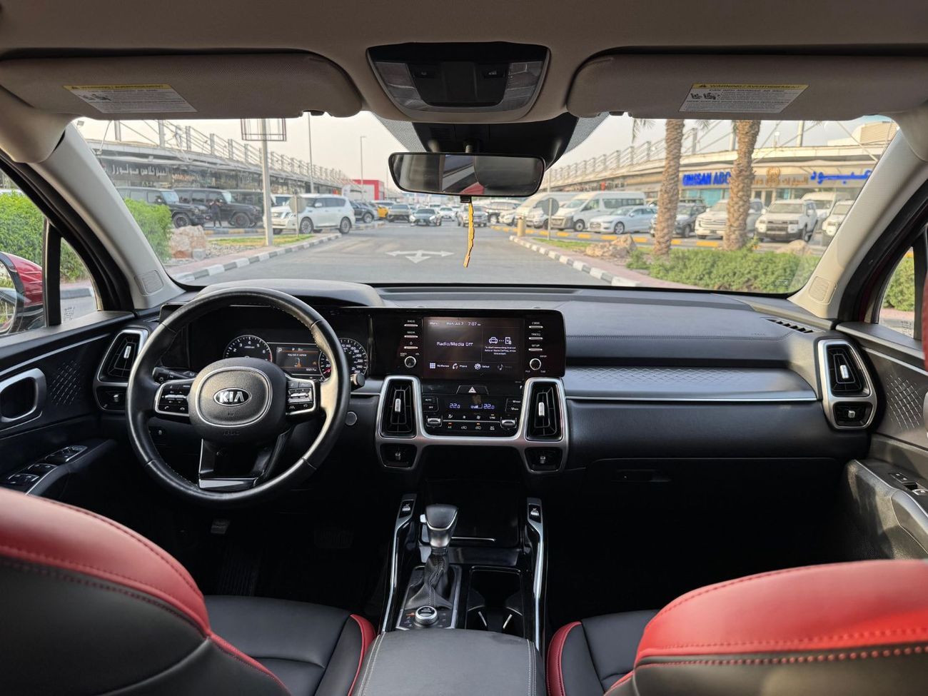 Kia Sorento Std 2.5L AWD KIA SORENTO 2.5L AWD UAE PASS