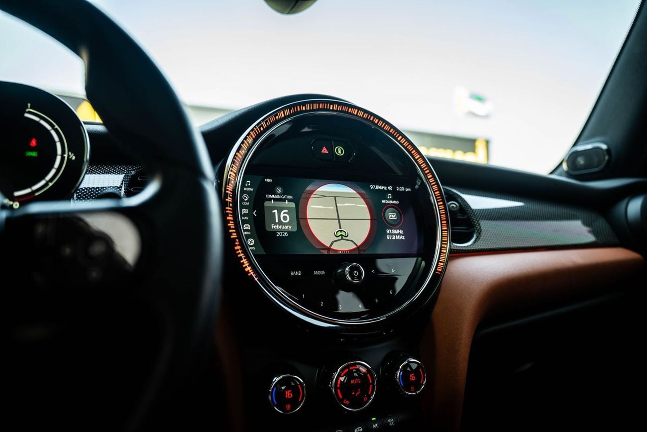 ميني كوبر إس JCW Kit 2022 Full Service History GCC Low Mileage 2.0L Turbo 4 Cylinders