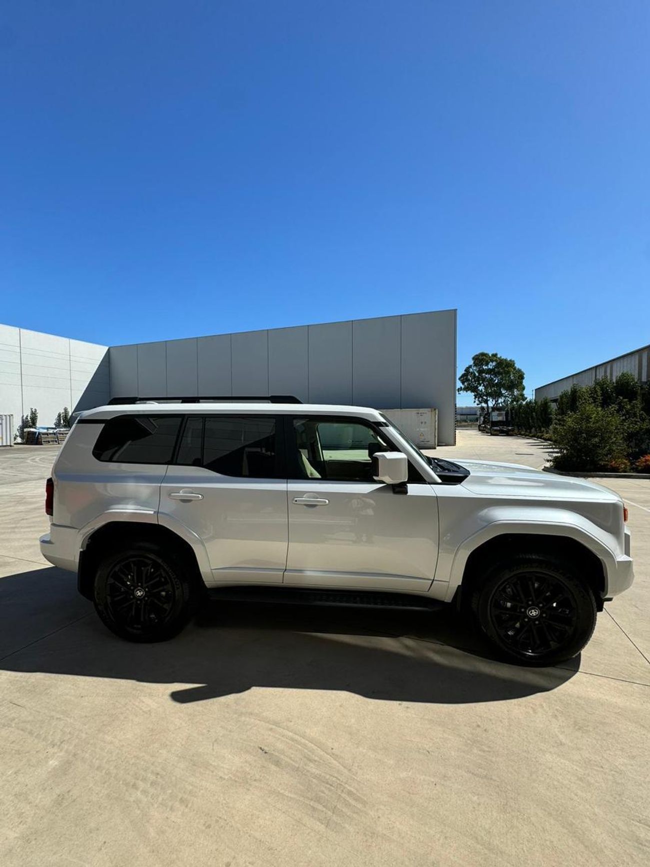 Toyota Prado 2.8L KAKADU FULL OPTION - RHD BASED ON ORDER