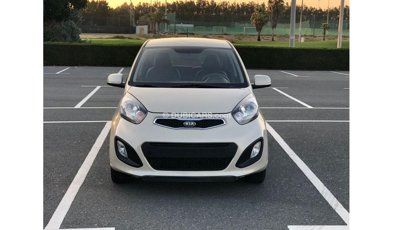 Kia Picanto EX Plus MODEL 2014 GCC CAR PERFECT CONDITION INSIDE AND OUTSIDE LOW MILEAGE