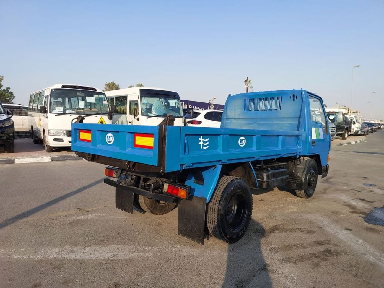 Mitsubishi Fuso Canter (RAMADAN OFFER) MITSUBISHI CANTER TRUCK RHD 1988 MODEL 8.4 L DIESEL MANUAL(PM427337)