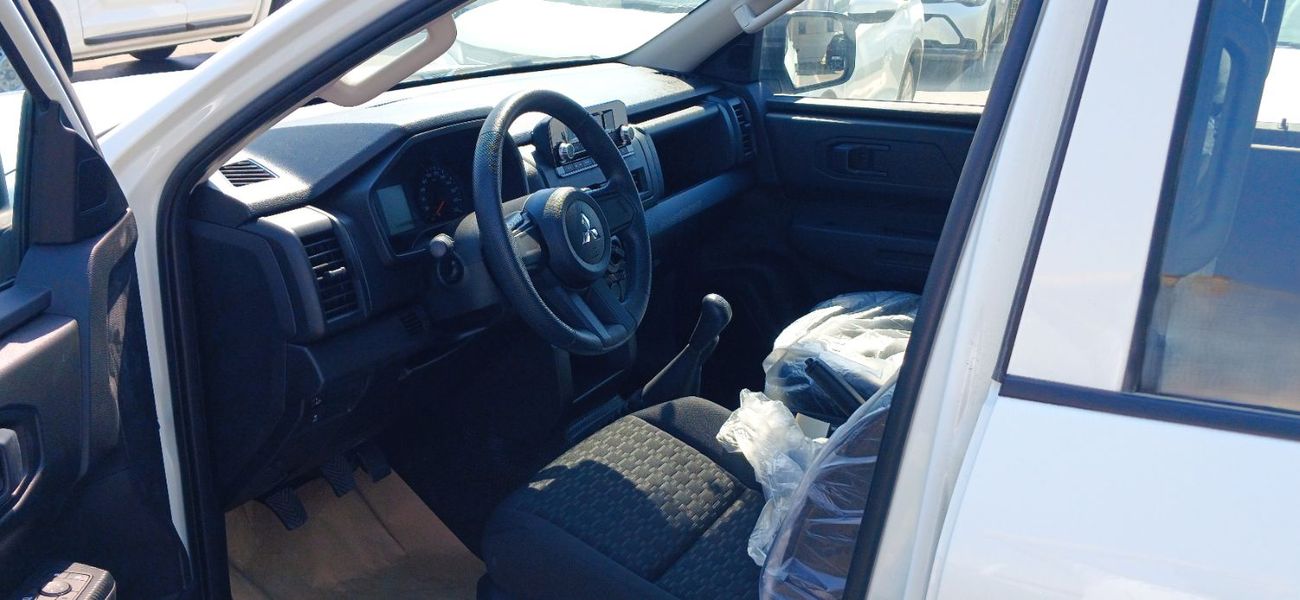 ميتسوبيشي L200 L200 2.4L Diesel MT 4x4 2026YM