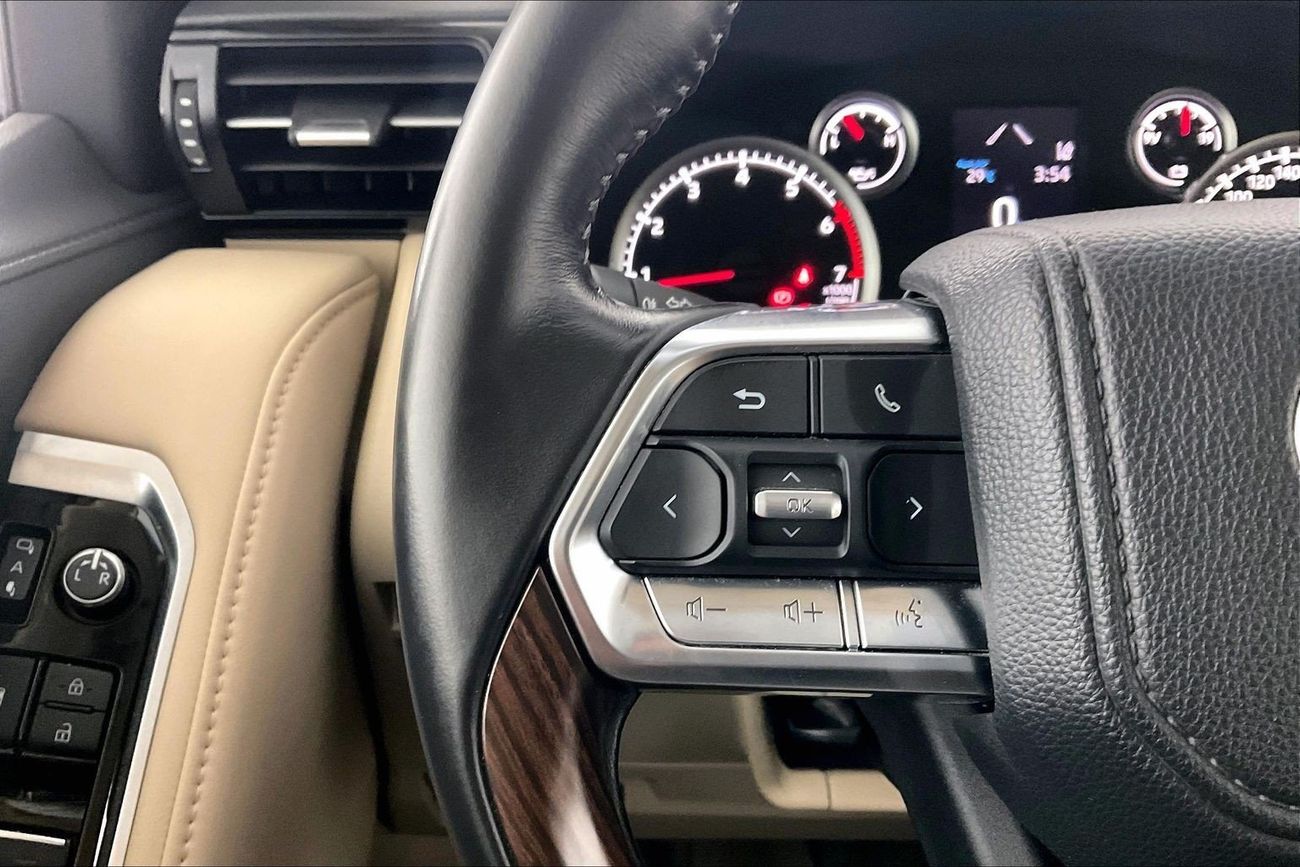 Toyota Land Cruiser GXR | National Day Celebration | Guaranteed Warranty | 0 Down Payment