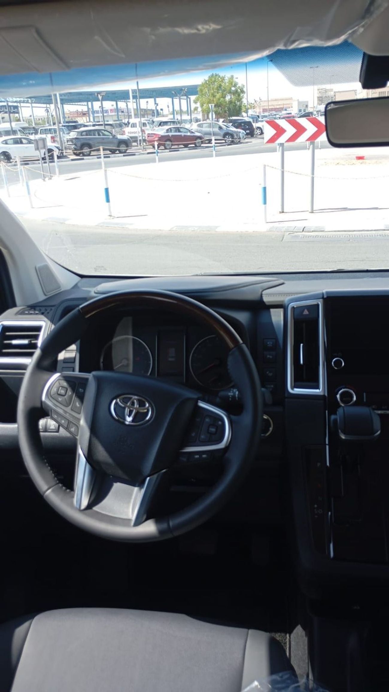 Toyota Granvia PREMIUM Luxury