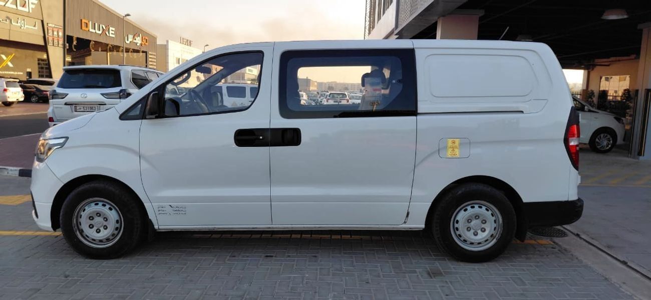 Hyundai H-1 6-seater delivery van