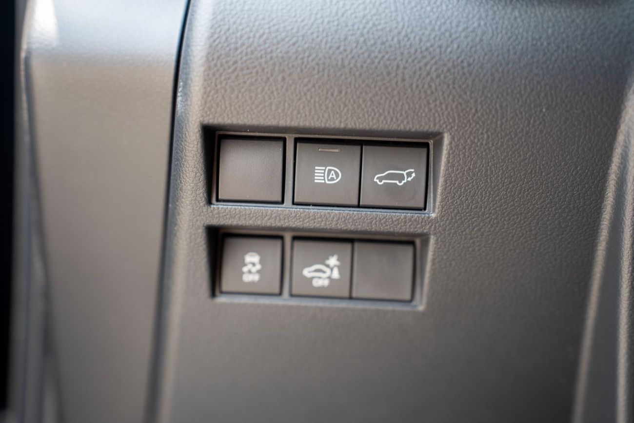 تويوتا لاند كروزر لاند كروزر GR 3.5 لتر هجين 2025