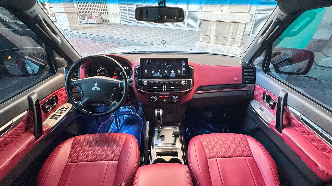 Mitsubishi Pajero Signature Edition GLS 4X4 3.8L V6 GCC