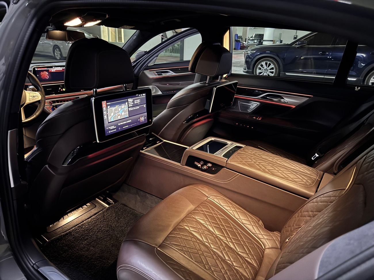 بي أم دبليو 750Li XDRIVE EXECUTIVE