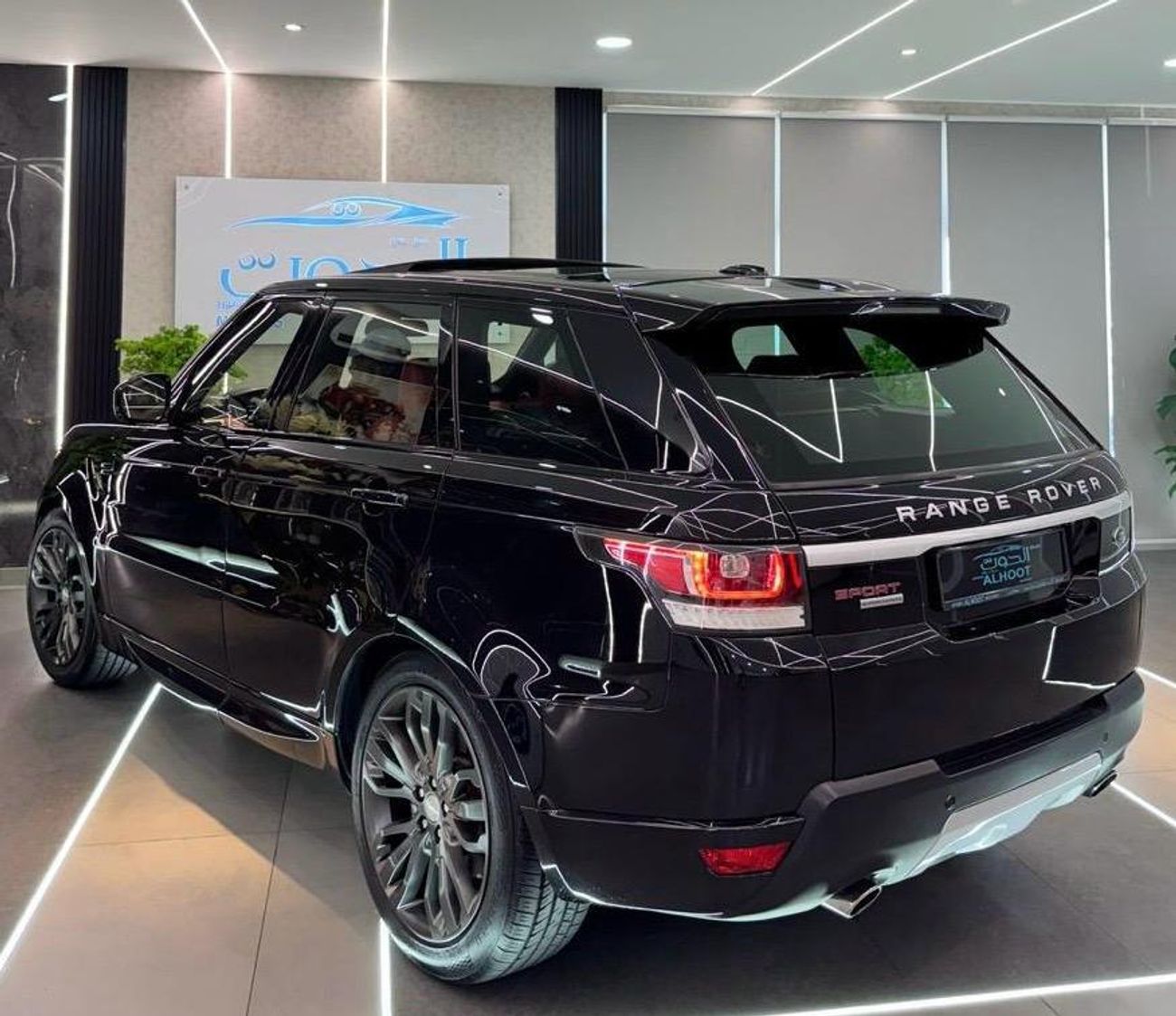 Land Rover Range Rover Sport Supercharged 5.0L RANGE ROVER SPORT || TOP RANGE || FREE ACCIDENTS || GCC || PERFECT CONDITION