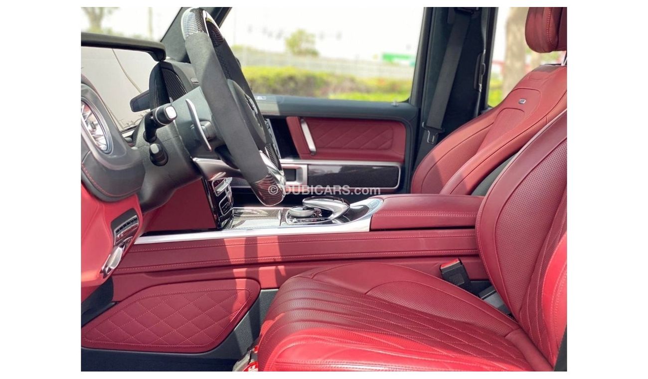 Mercedes-Benz G 63 AMG Premium + **2022**GCC SPEC UNDER WARRANTY AND SERVICE CONTRACT