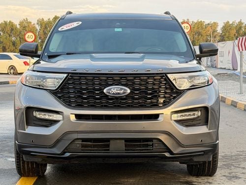 Ford Explorer XLT, fully loaded with panoramic