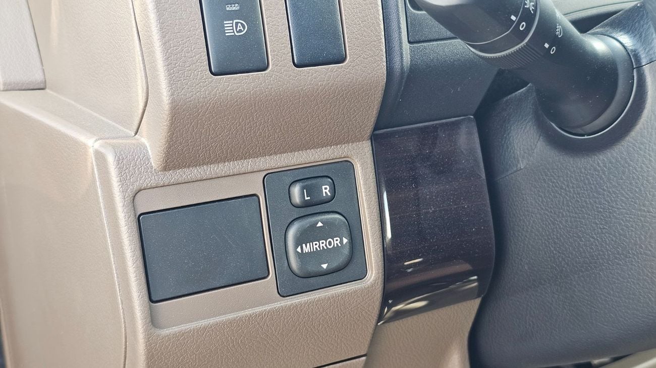 تويوتا لاند كروزر بيك آب Toyota Land Cruiser Pick Up LC79 DOUBLE CABIN LX-Z A/T 4.0 V6 EXPORT ONLY