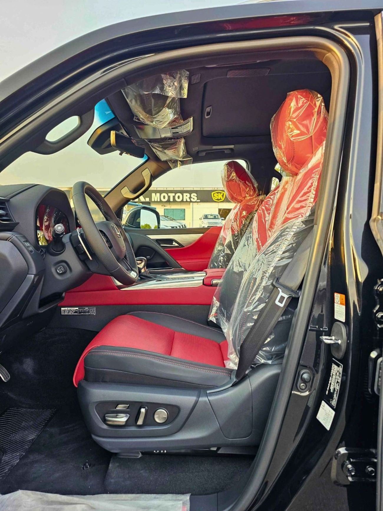 Lexus LX 600 F-SPORT / 3.5L V6 PETROL 4WD / FULL OPTION / FRONT & REAR CAMERA / ELECTRIC SEATS (CODE#LX6FS)