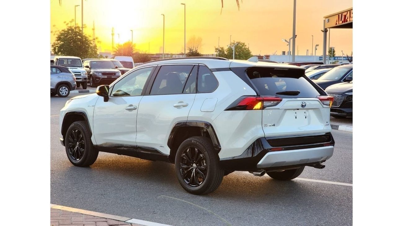 Toyota RAV4 XLE TOYOTA RAV4 SE FULL OPTION HYBRID