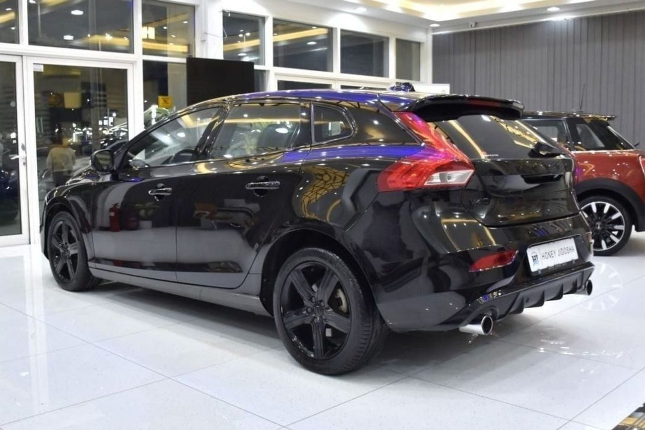 فولفو V40 EXCELLENT DEAL for our Volvo V40 T5 ( 2018 Model ) in Black Color GCC Specs