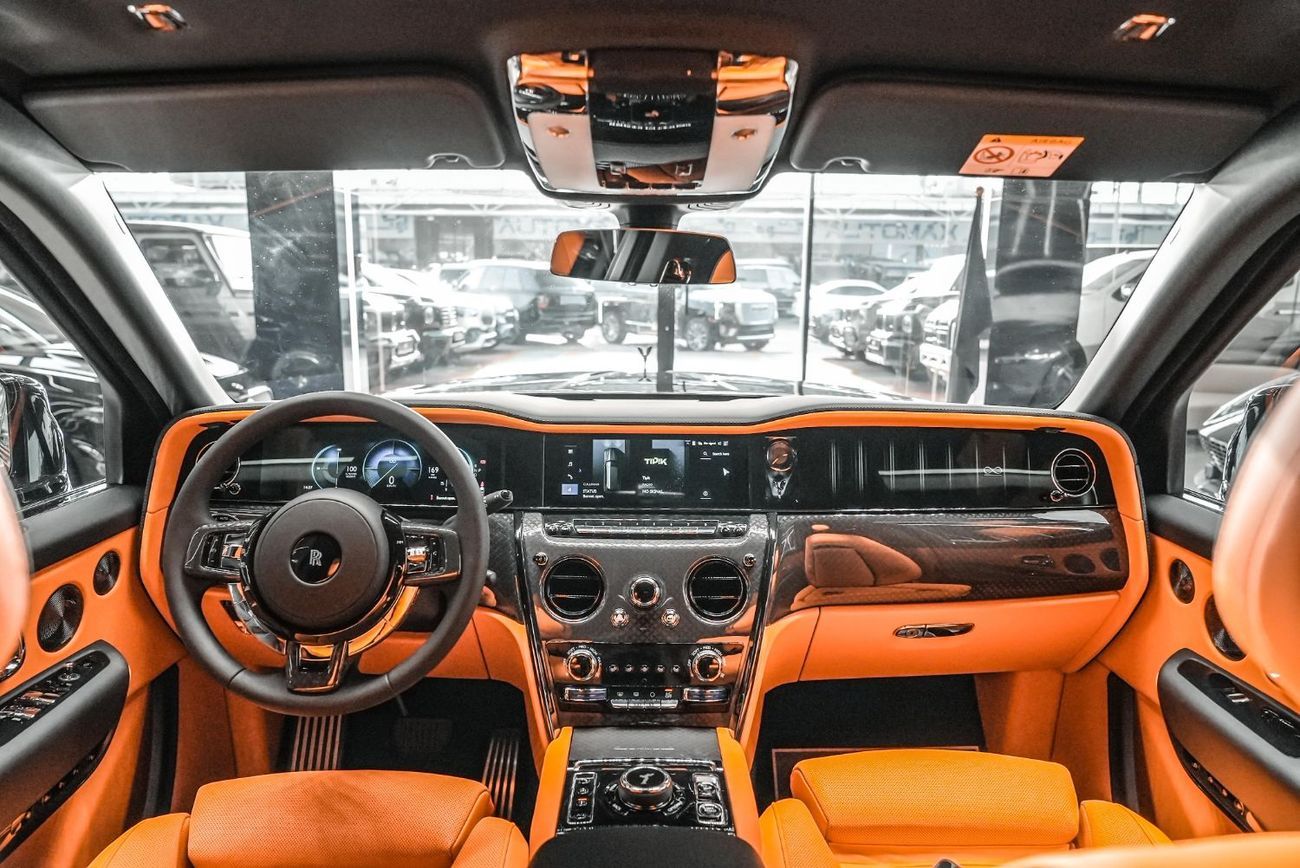 Rolls-Royce Cullinan ROLLS ROYCE CULLINAN BLACK BADGE 2025