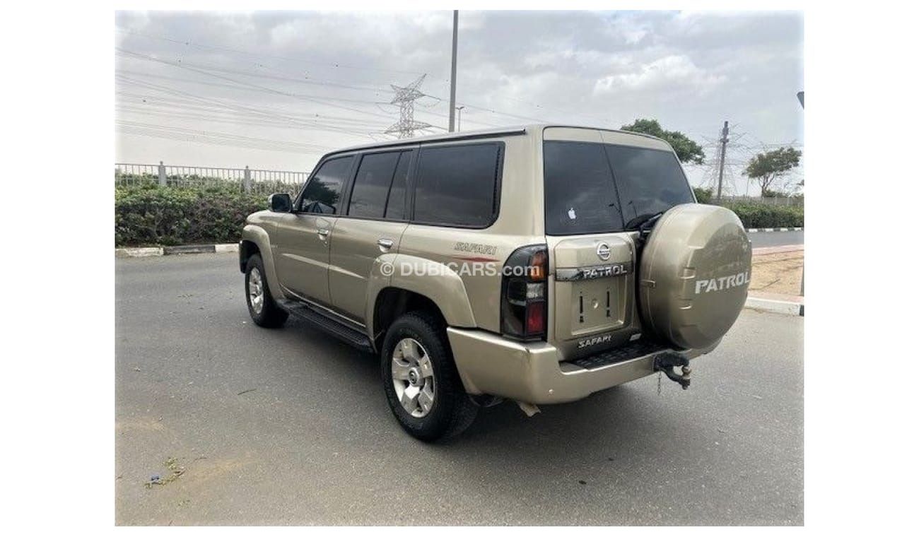 نيسان باترول سفاري نيسان بترول سفاري 2009 فل اتوماتيك خليجي