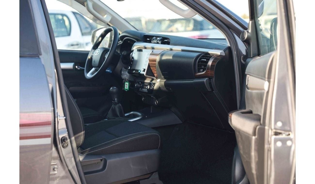 Toyota Hilux 2023 Toyota Hilux 4x4 DC 2.4 HI SR5 - Grey Mettalic inside Black | Export Only