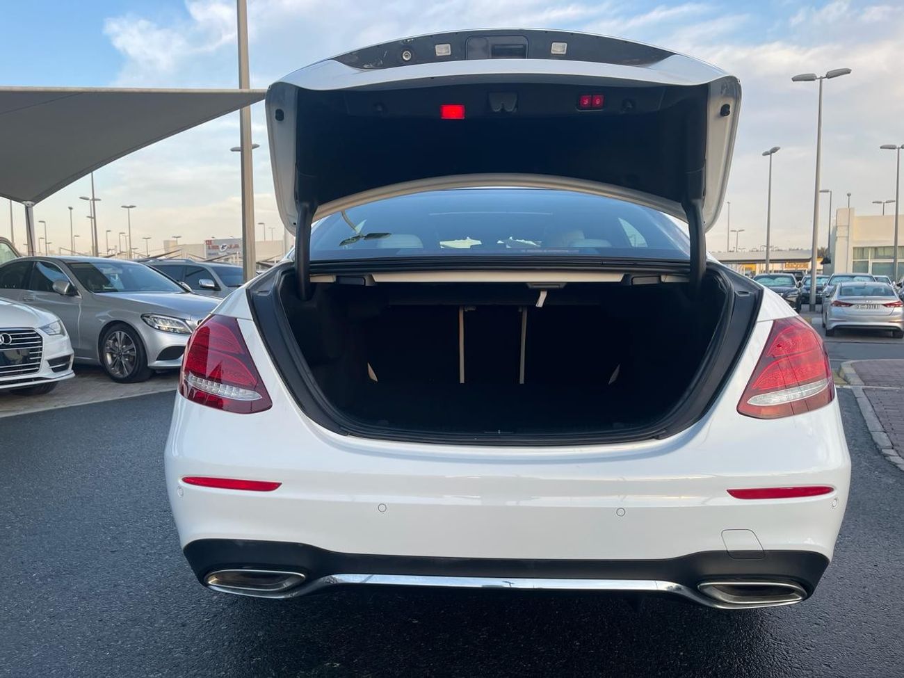 Mercedes-Benz E300 Mercedes  E300 KIT 43 AMG _American_2017_Excellent Condition _Full option