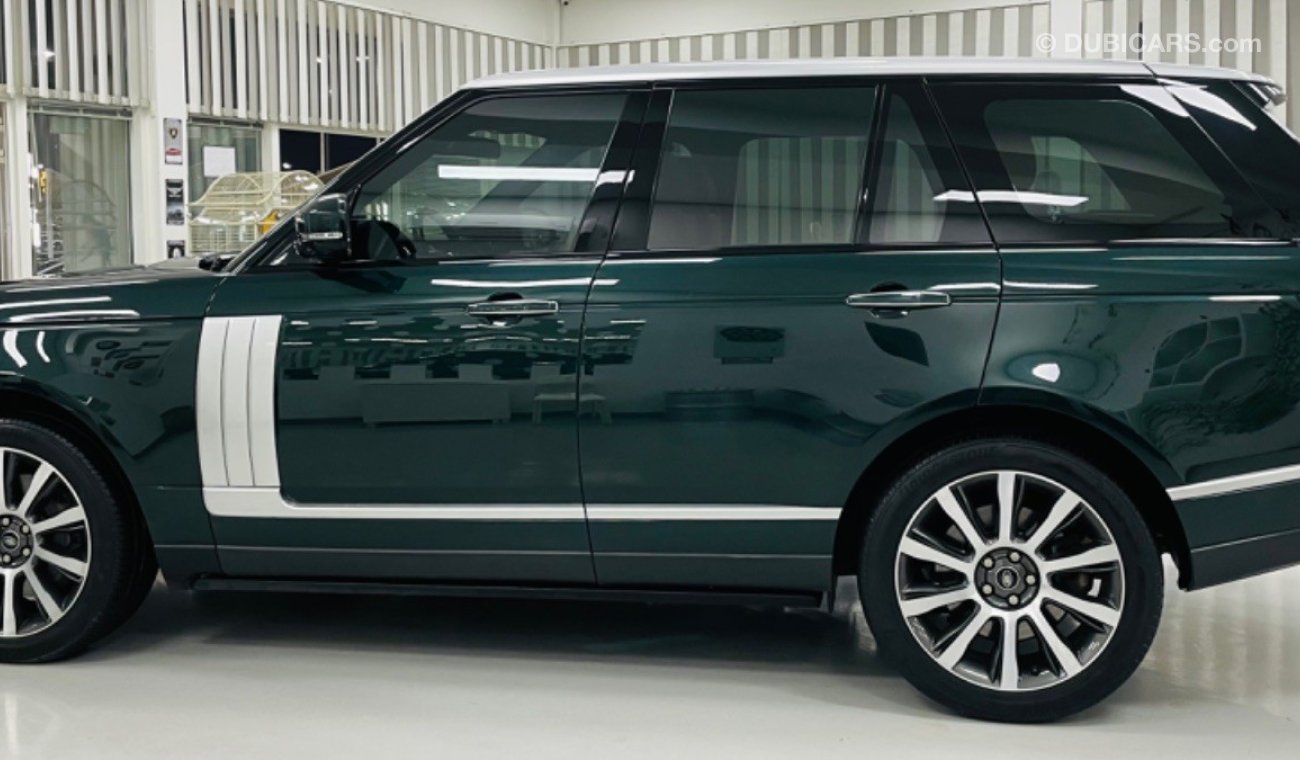 Land Rover Range Rover Vogue SE Supercharged SE .. Under Warranty .. GCC .. FSH .. Original Paint .. Perfect Condition