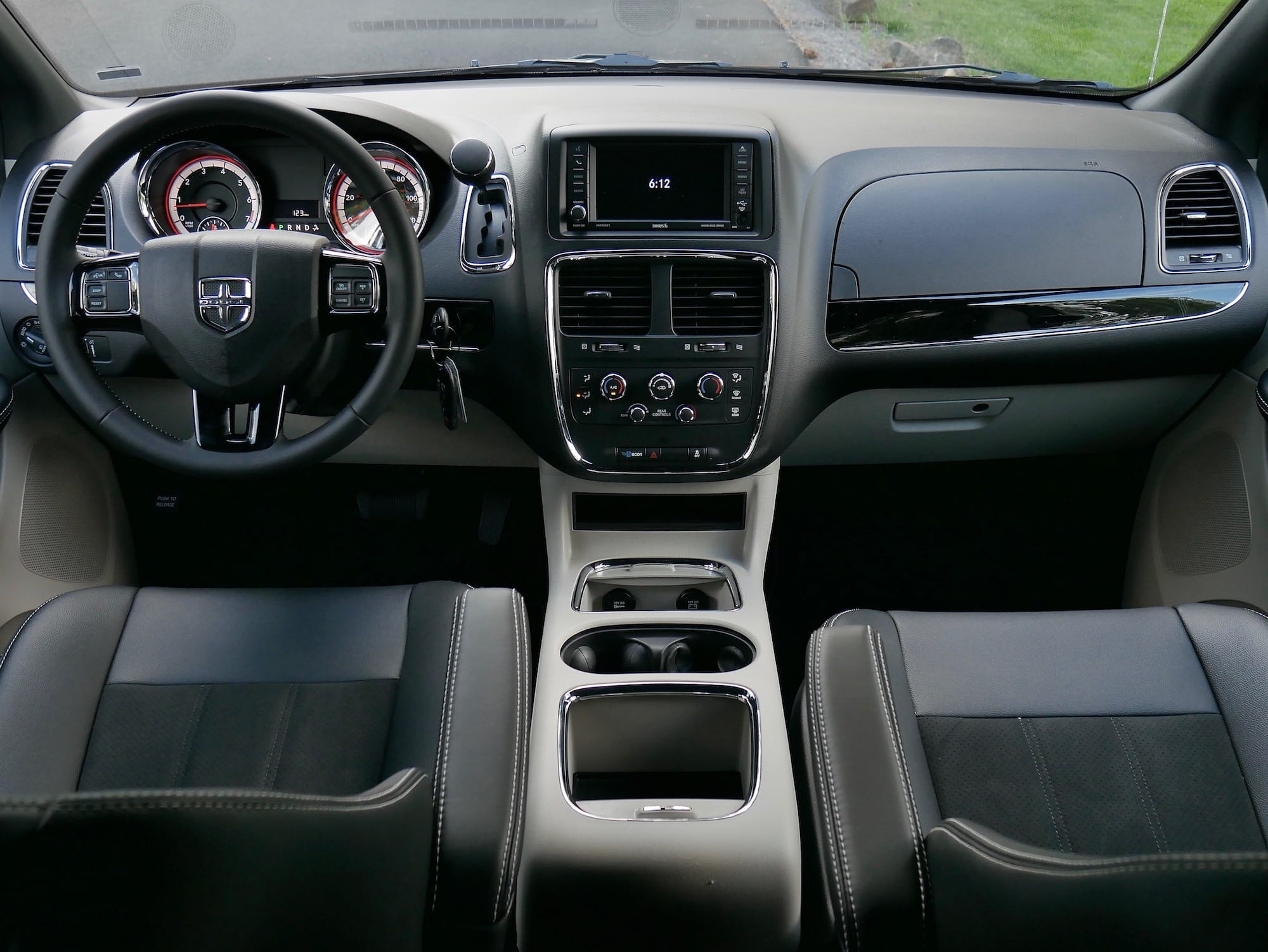 Dodge Grand Caravan interior - Cockpit