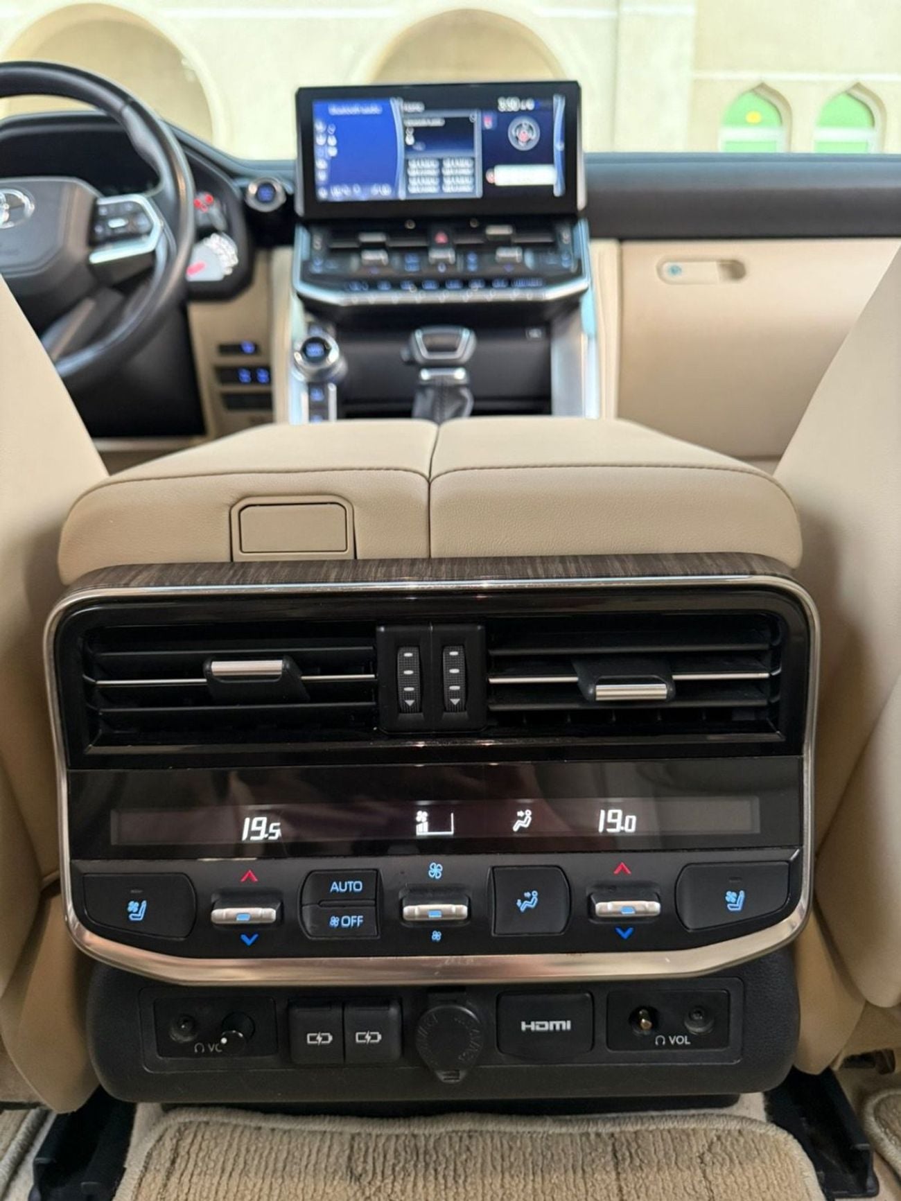 Toyota Land Cruiser VXR