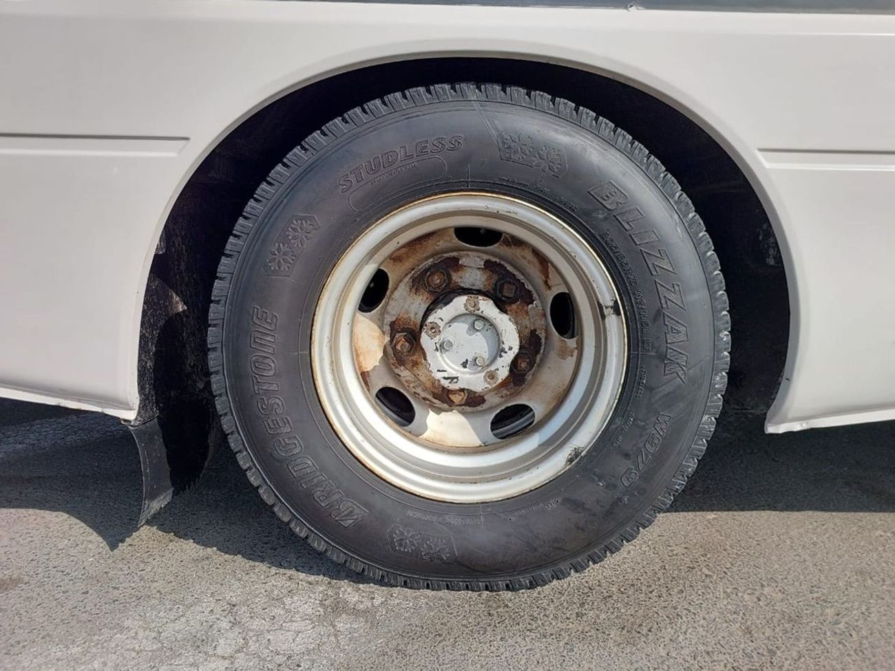 ميتسوبيشي روزا MITSUBISHI ROSA BUS RHD 1995 MODEL 3.9 L DIESEL AUTOMATIC(PM40299)