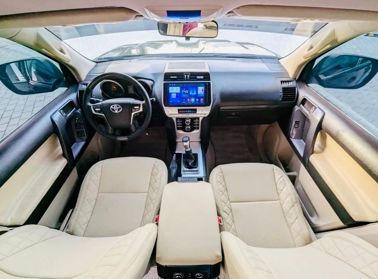 Toyota Prado Toyota Prado 2011 facelifted 2023 V4 2.7 TX-L petrol
