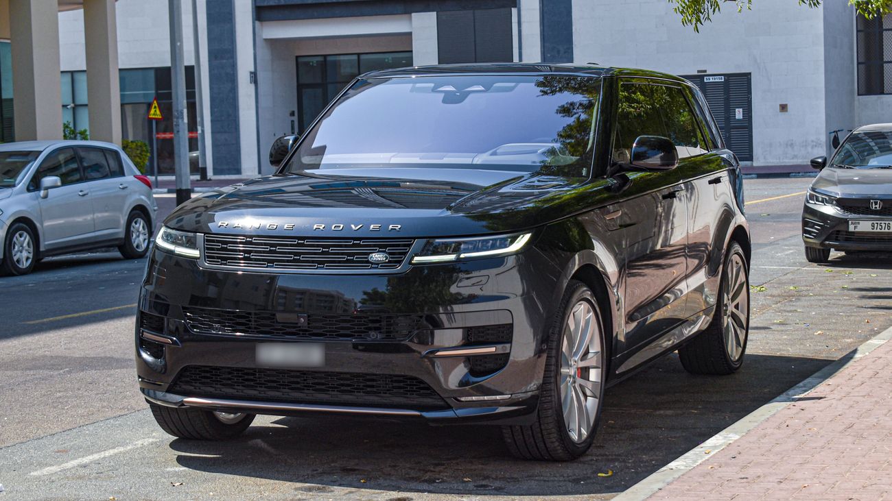 Used Land Rover Range Rover Sport HSE 2023 for sale in Dubai 782886