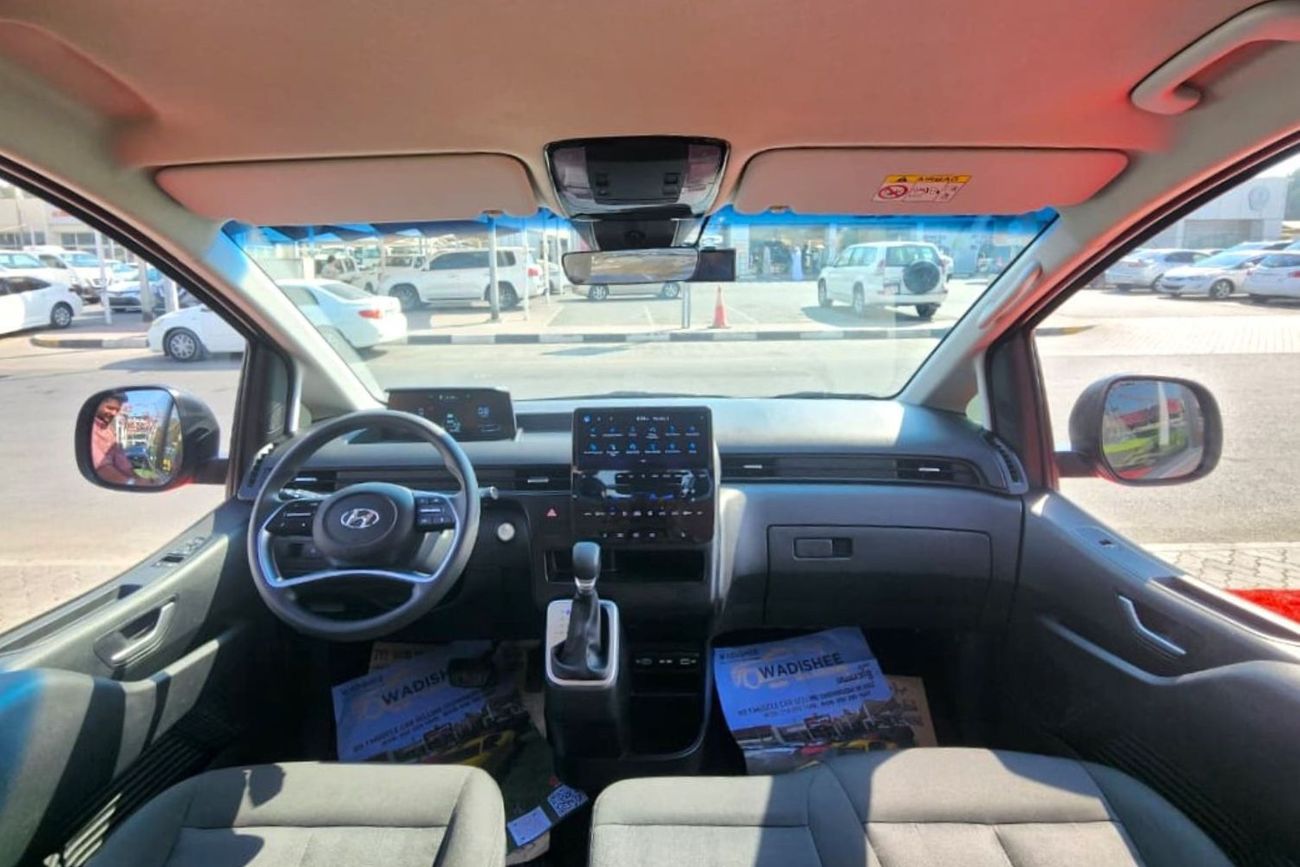 Hyundai Staria DIESEL 11 SEATS