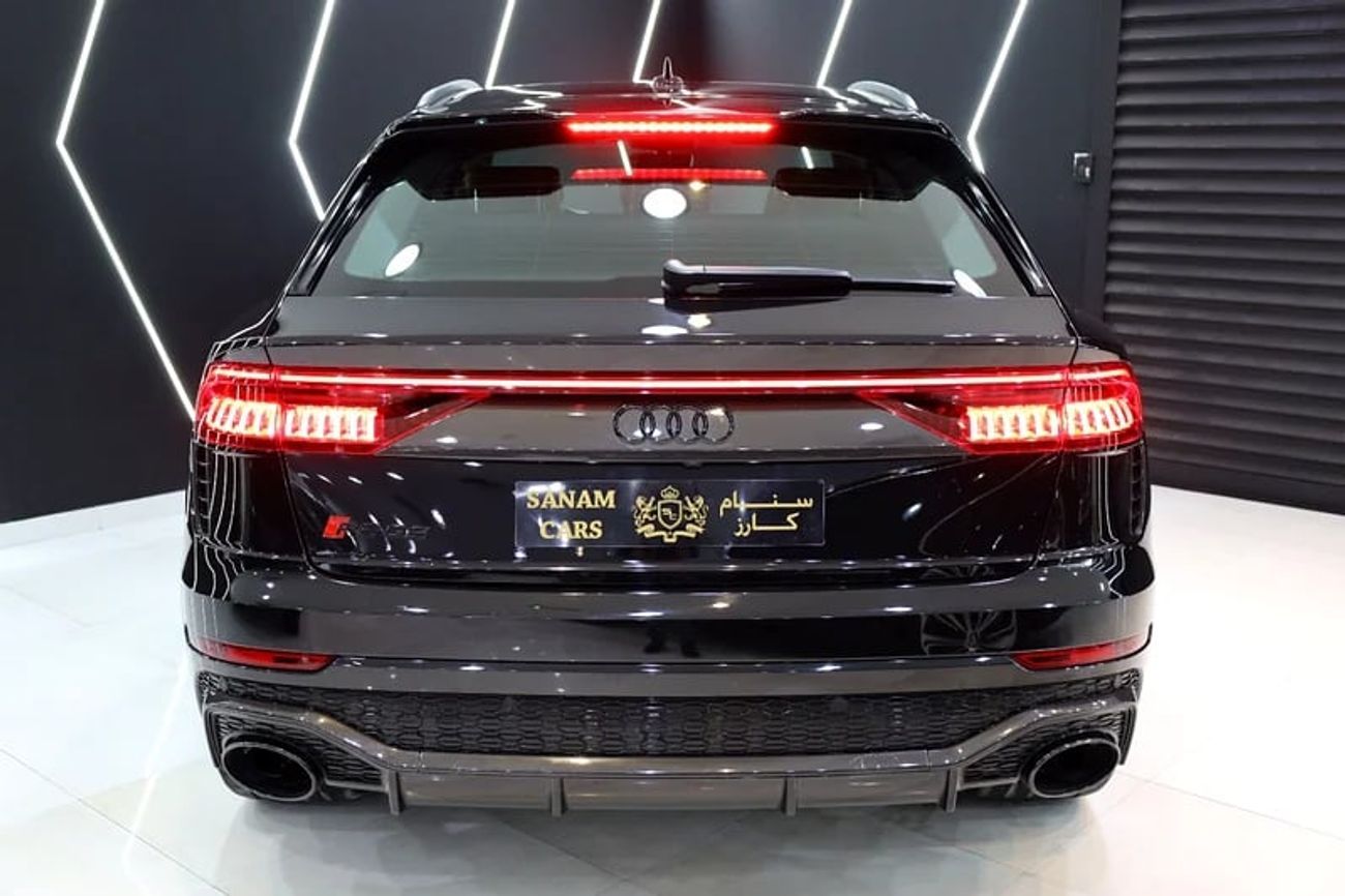 Audi RS Q8 Quattro, Ceramic Brakes, Carbon Fiber Package, Bang N Olufsen Audio, GCC Specs!!