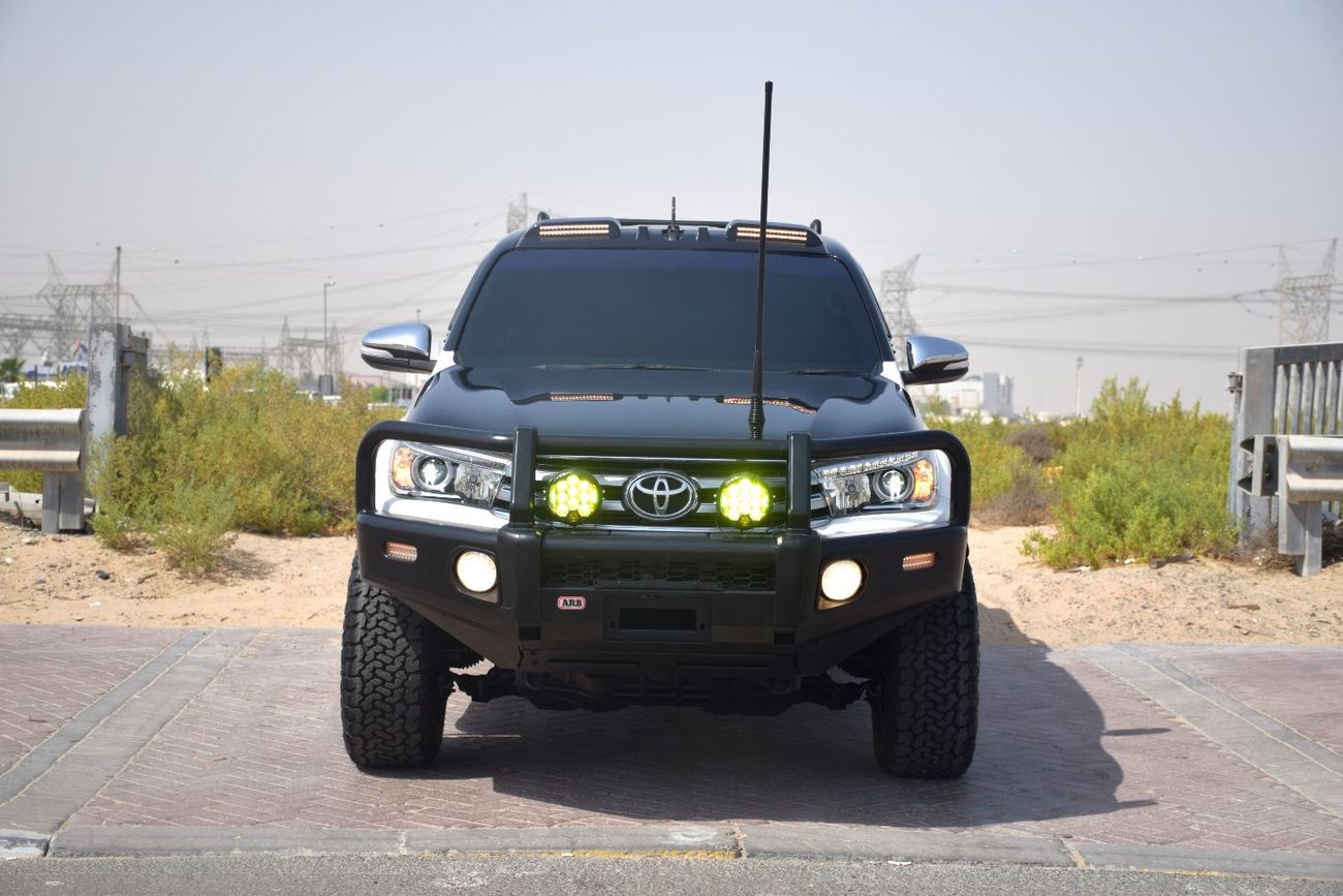 Toyota Hilux S GLX 2.8L 4WD M/T (Right Hand Drive)