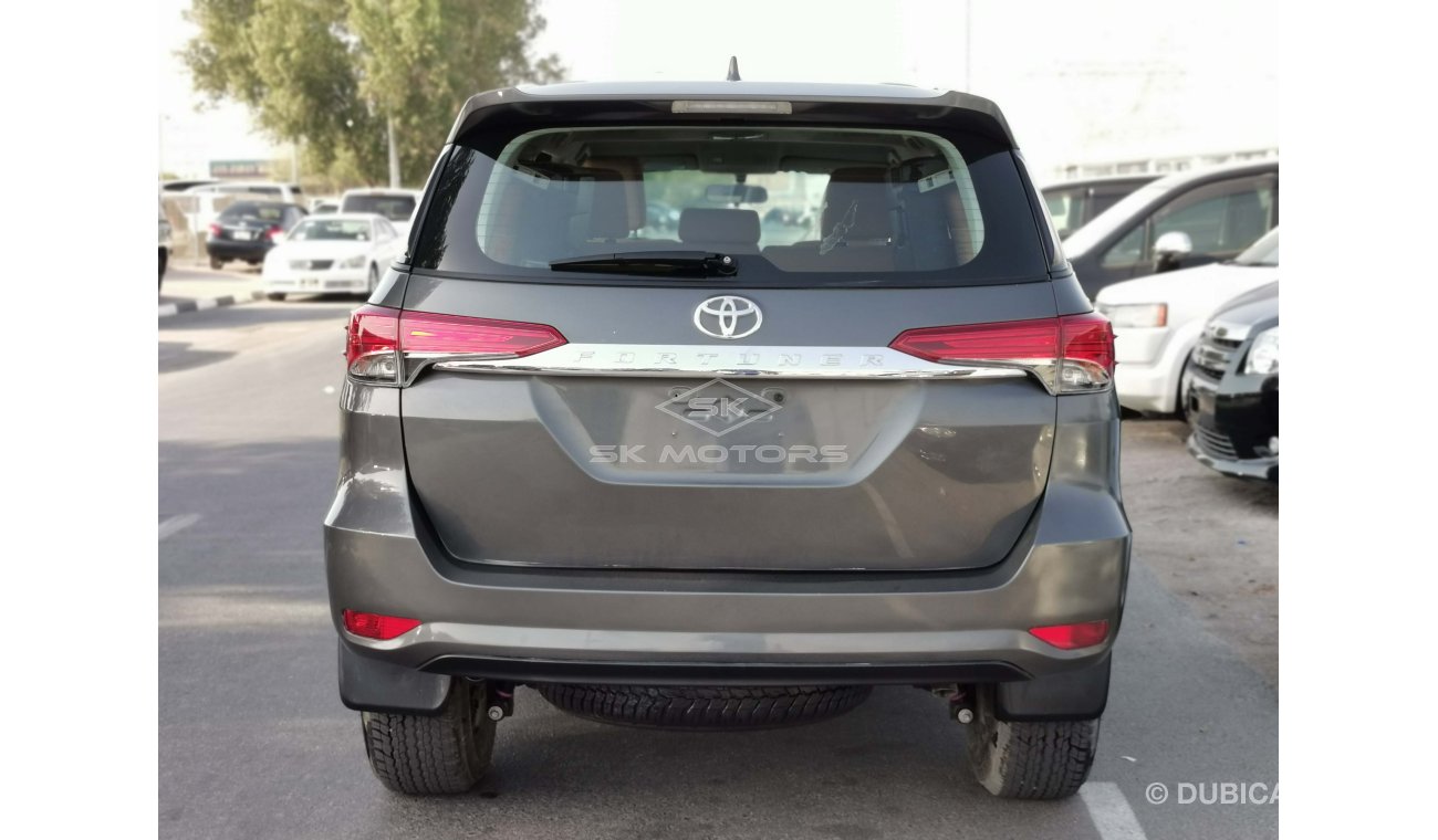 Toyota Fortuner 2.7L, 17" Rims, Rear A/C, Fabric Seats, 4WD Gear, DRL LED Headlights, Traction Control (LOT # 9677)