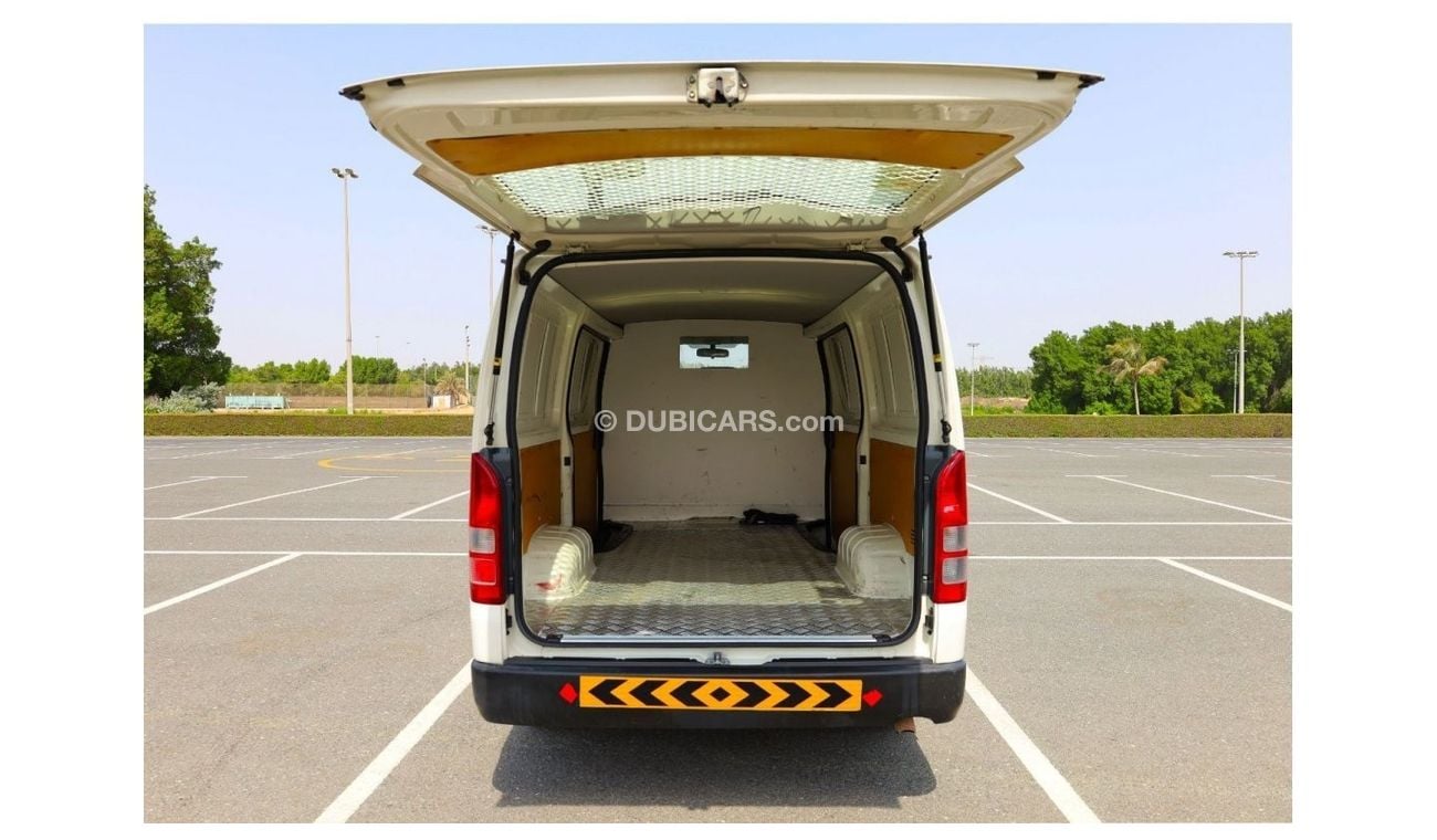 Toyota Hiace GL - Standard Roof M/T - Petrol | GCC Specs - Well Maintained Dry Delivery Van