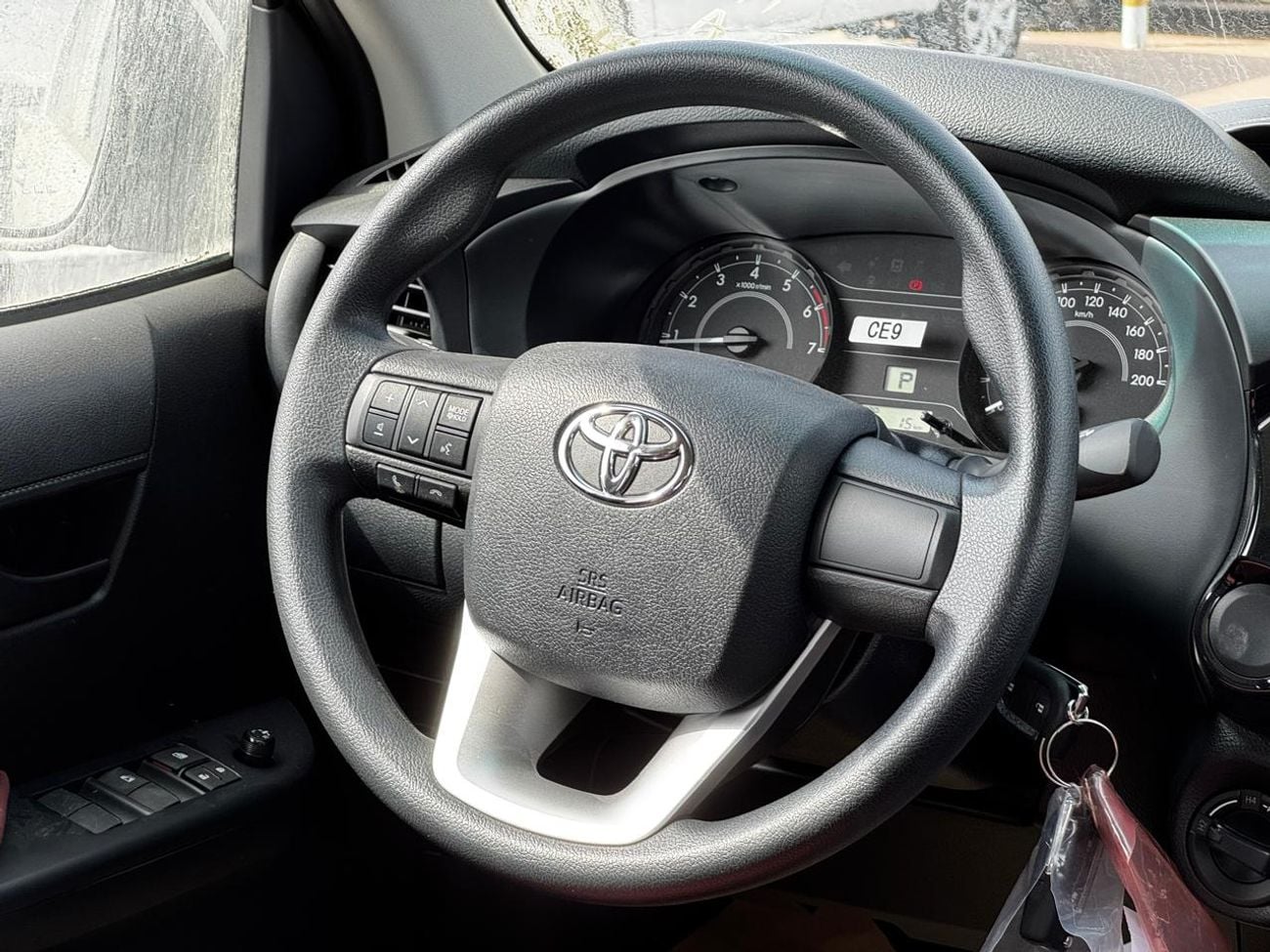 تويوتا هيلوكس 2026 TOYOTA HILUX 2.7L PETROL AUTOMATIC GCC SPEC