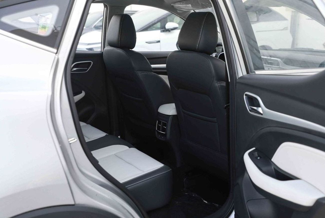 MG ZS 2025 MG ZS LUXURY 1.5 - SILVER inside BEIGE | Export Price