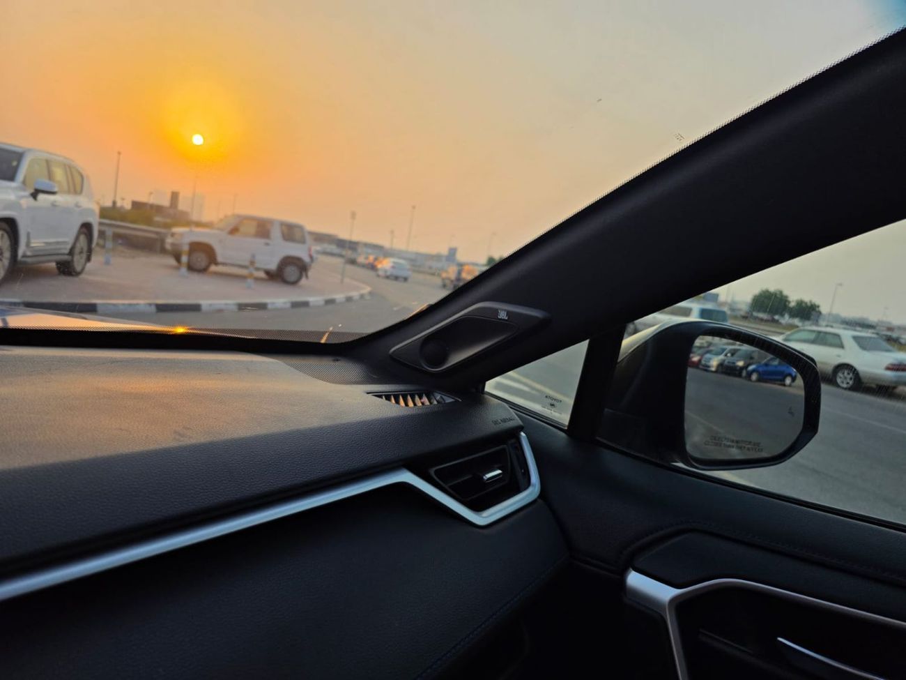 تويوتا راف ٤ 2.5L XSE hybrid