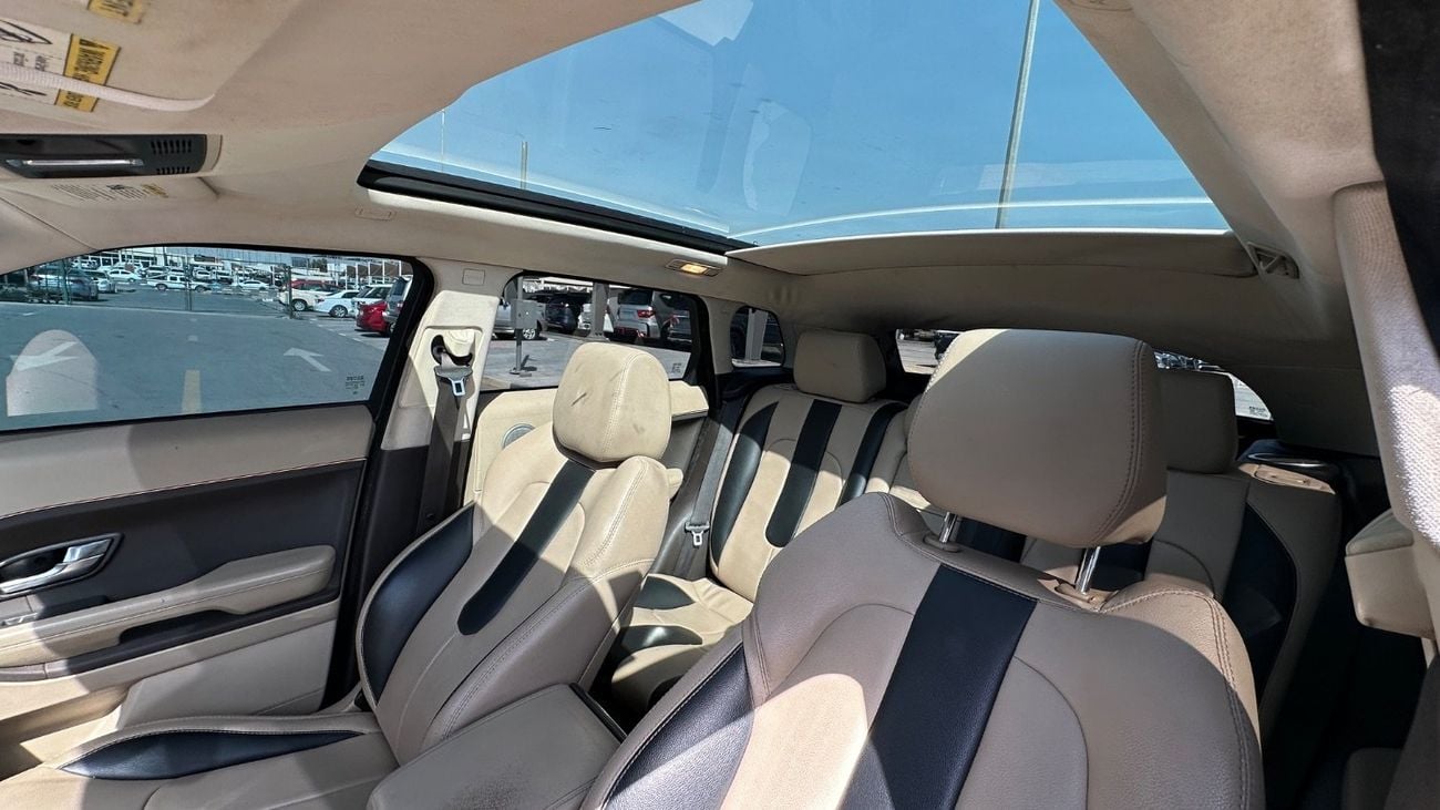 Land Rover Range Rover Evoque Pure LE 2.0L (5 Door) PURE PREMIUM 2.0L (5 Door)